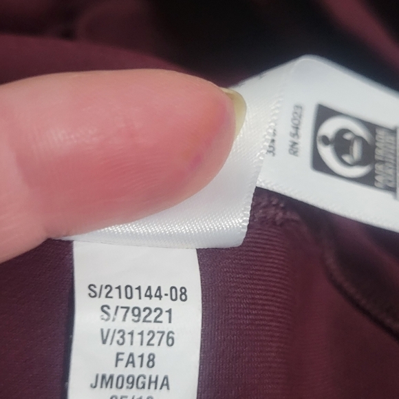Athleta cropped leggings with mesh details side pockets size small - Picture 12 of 15